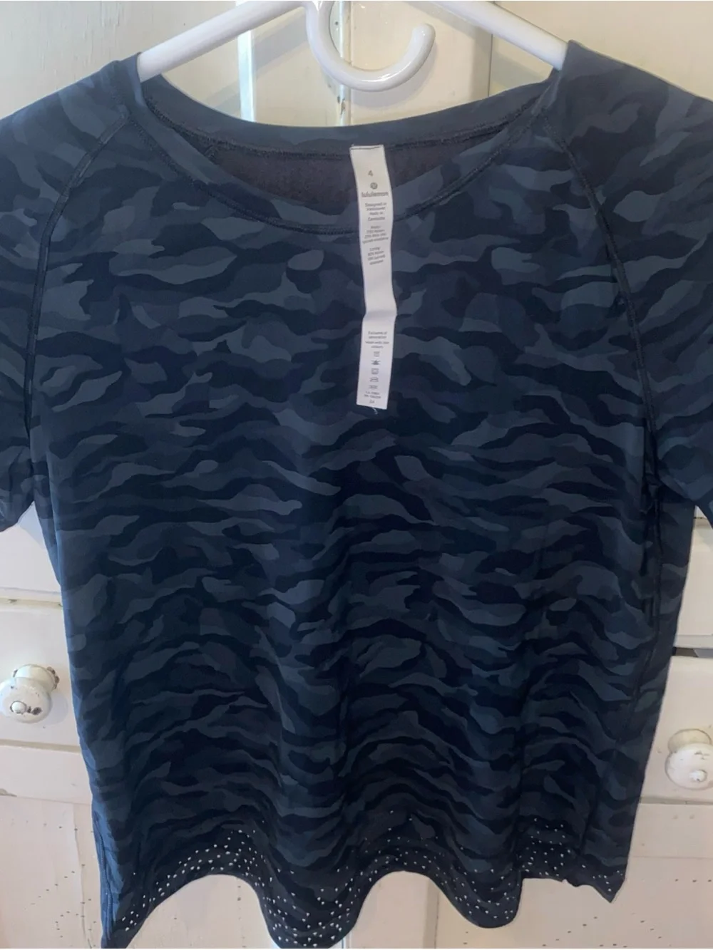 lululemon athletica Navy Camouflage Short Sleeve Tee with Eyelet Hem
